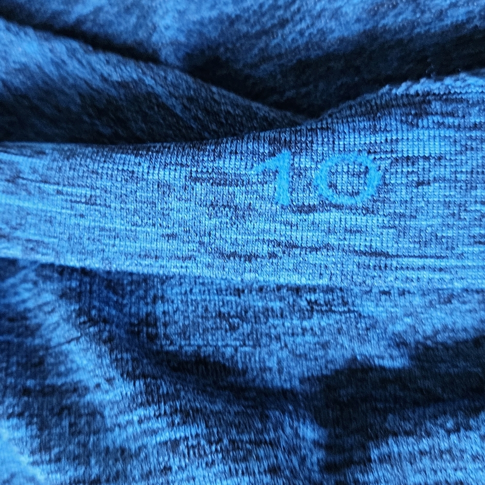 Lululemon - Picture 3 of 3